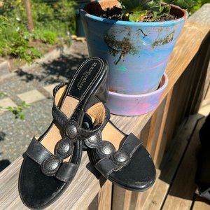 Black Leather Sandals with Faux Silver Buttons, Naturalizer N5 Comfort, Size 7.5